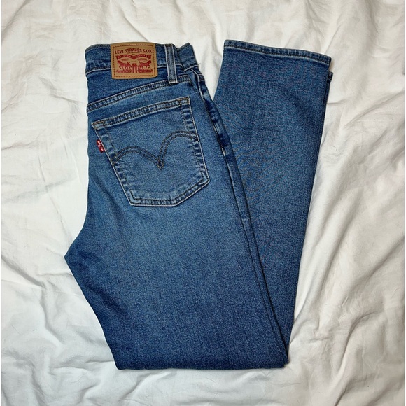 Levi’s Wedgie Straight Fit Jeans - Picture 1 of 6